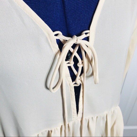 NWT Lucca Cream Cottagecore Boho Lace Up Peasant Top Size Medium - Picture 4 of 8